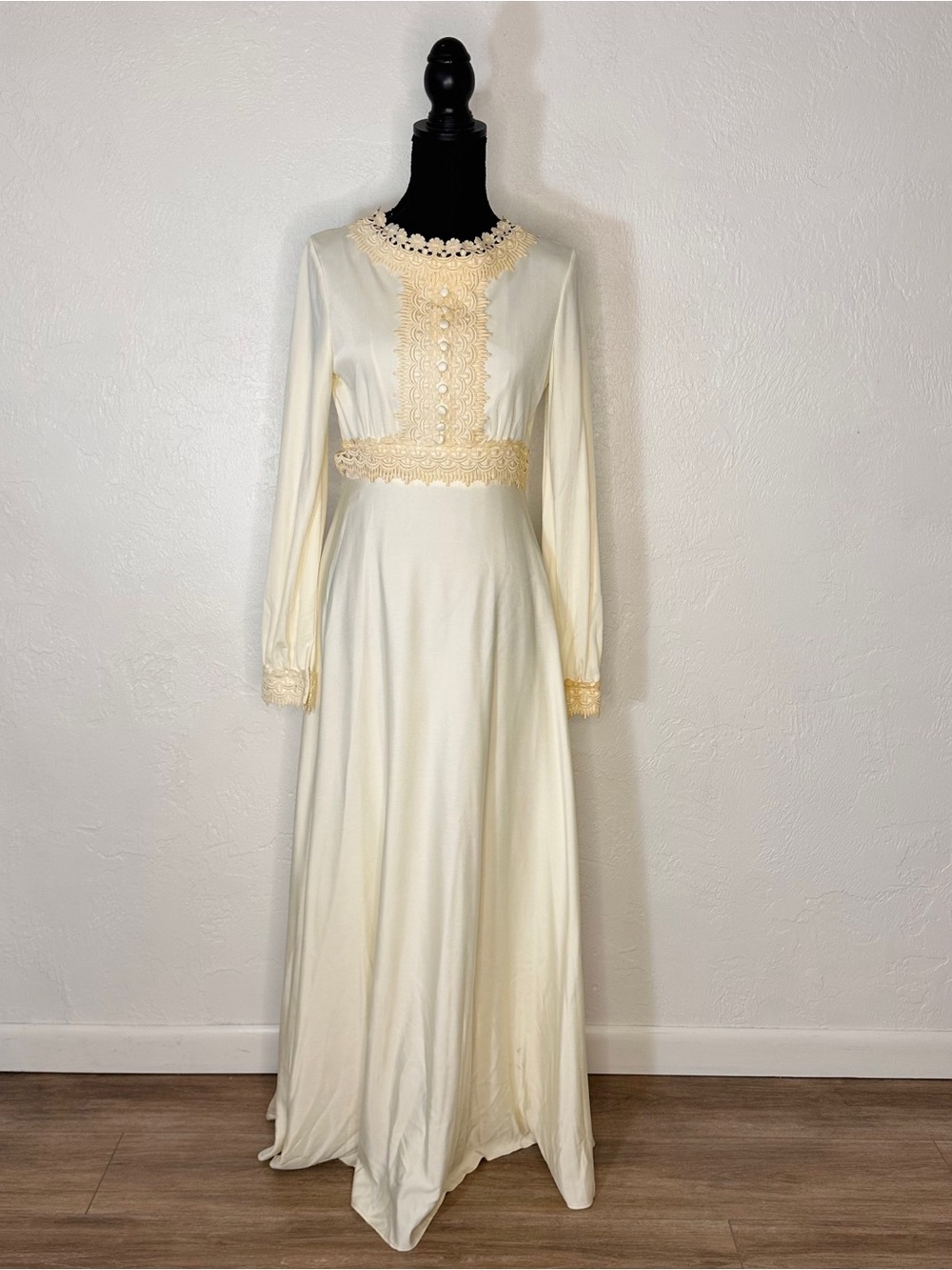 Vintage 1970s Lorrie Deb wedding dress